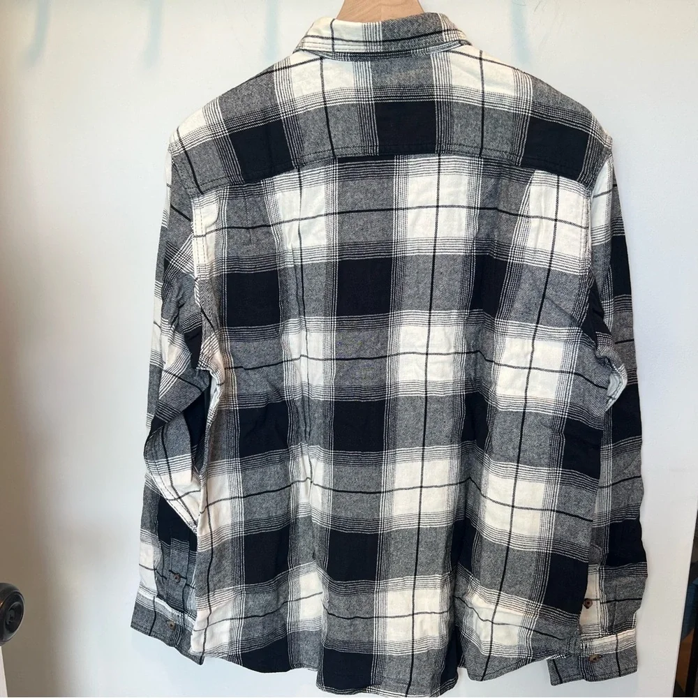 NWT Old Navy Men's Black and White Flannel Shirt - size L - Picture 7 of 9